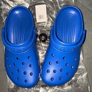 NWOT CROCS Vibrant Blue original Crocs size J6